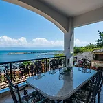 Bay View House * Petalidi