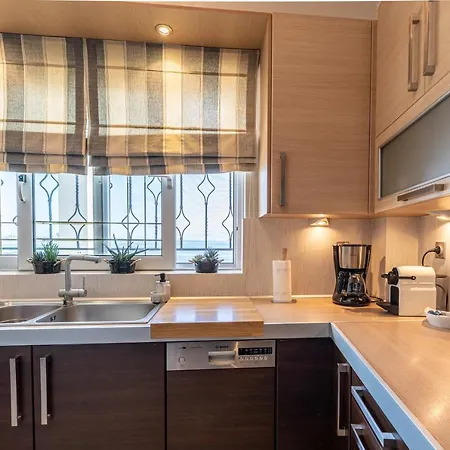 Bay View House Apartman *